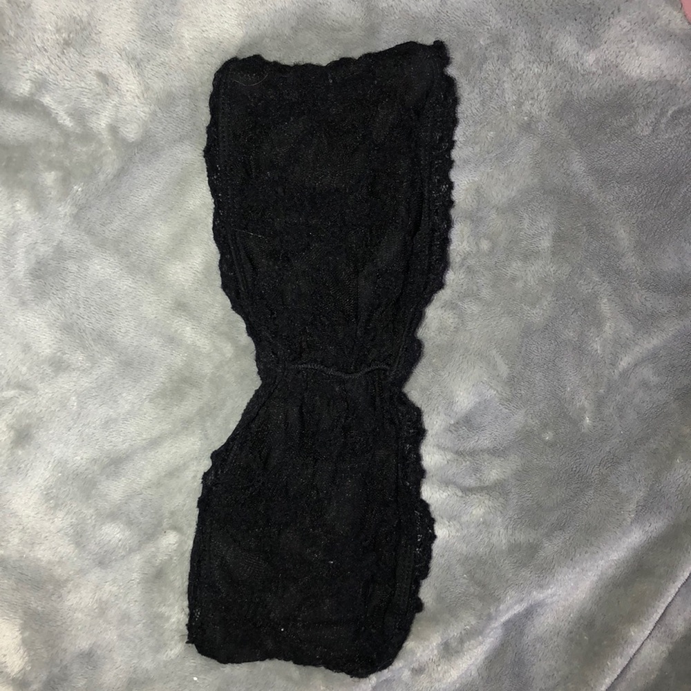 Black lace bandeau